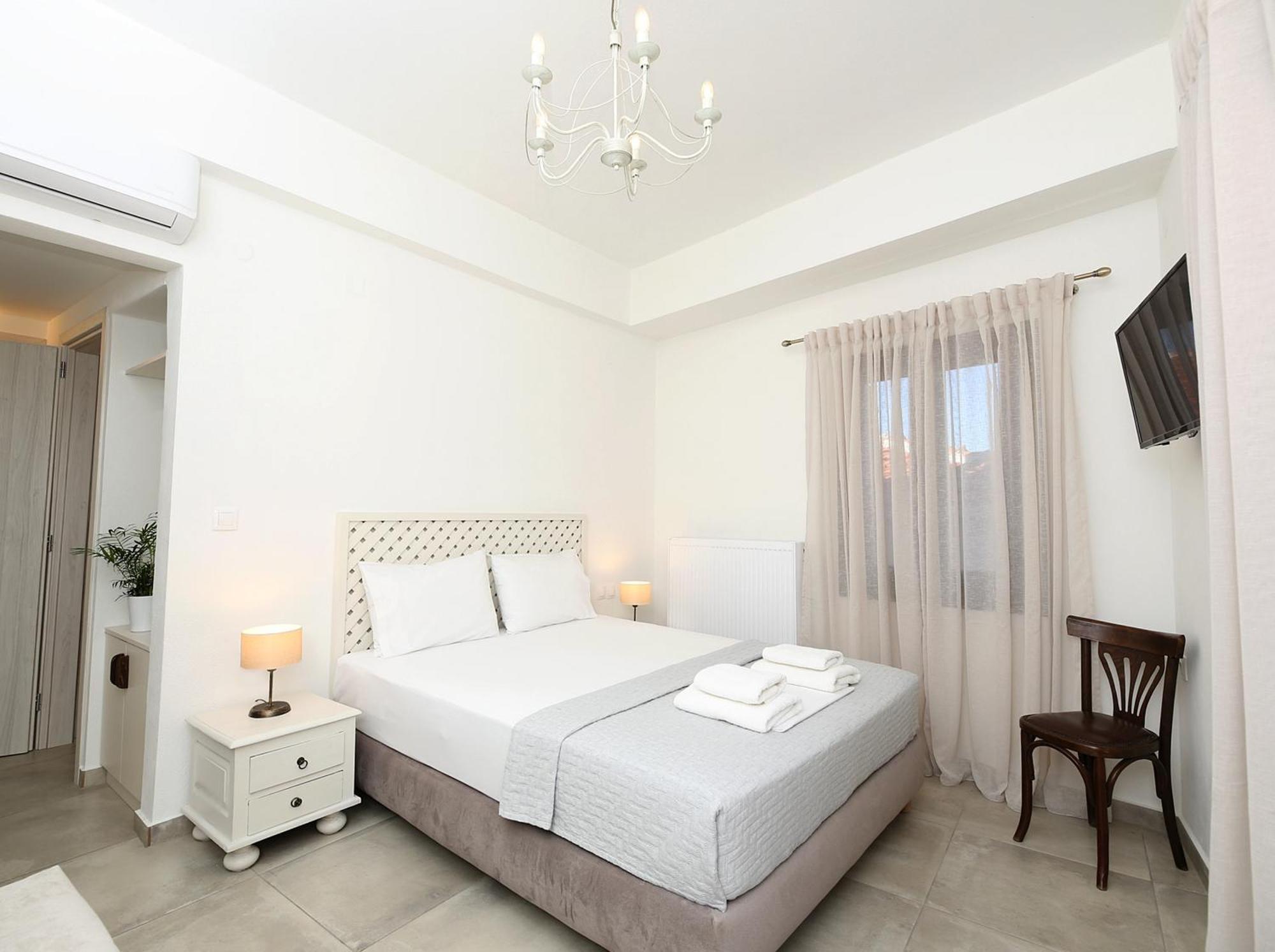 Marousos Central Guesthouse ポルタリア エクステリア 写真